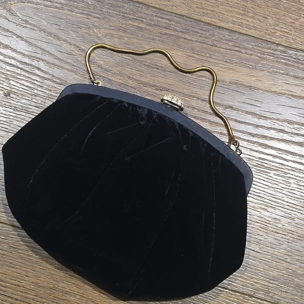 VINTAGE VELVET EVENING BAG WITH SATIN COIN PURSE.   #7518 - Picture 2 of 8